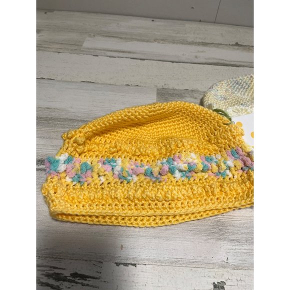 Two hand made crocheted hats - Picture 2 of 5